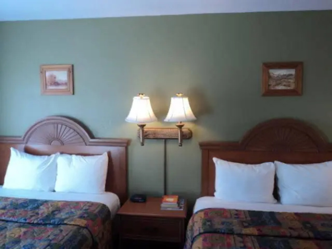 Bishop Elms Motel