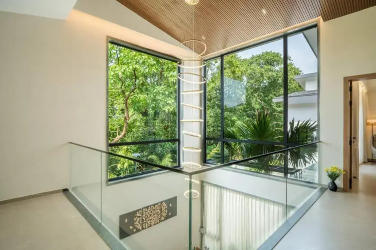 Cloud7 Waves Luxury 4 BHK Villa by Elivaas