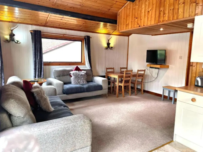 The Stag Squirrel Lodge