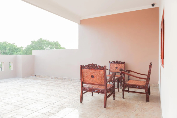 Hotel O Axl Residence