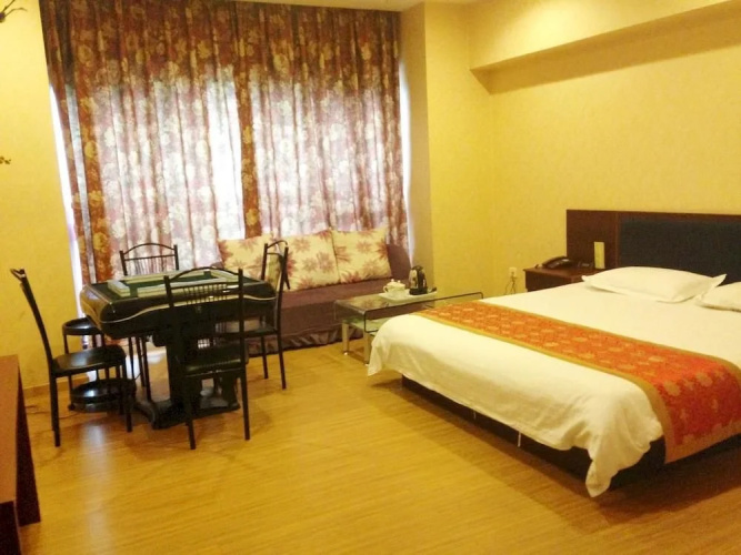 Xingangwan Business Hotel