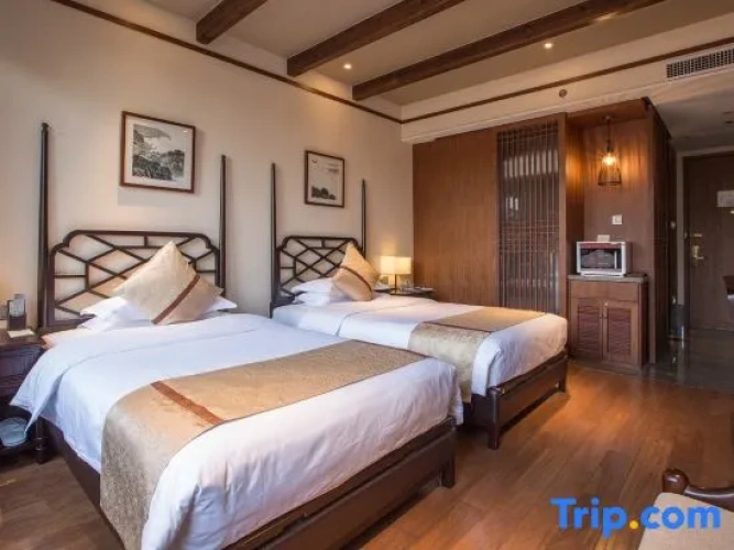 Standard Twin Family room