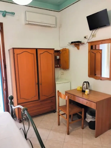 1 Bedroom Deluxe Double room with balcony