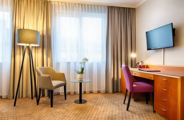 Holiday Inn
