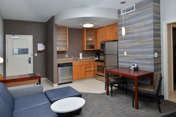 1 Bedroom Suite