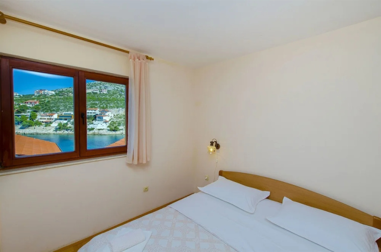 Apartments Toni Sea view