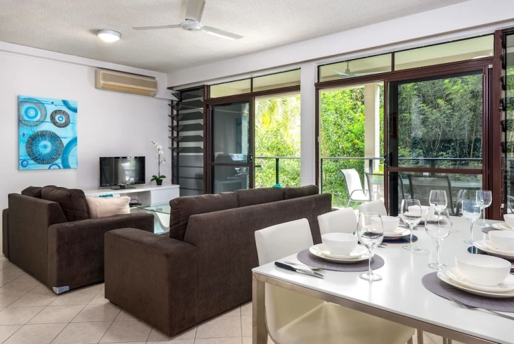 3 Bedrooms Deluxe Apartment with balcony and with garden view