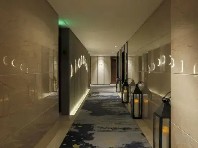 Paxton Park Hotel