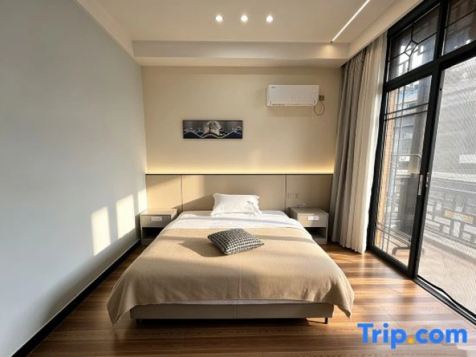 Luxury Family Suite with balcony and with mountain view
