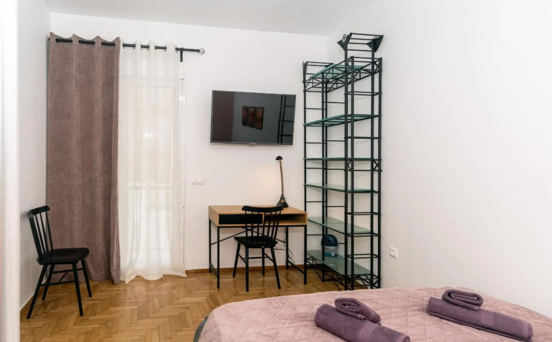 Modern studio Chiou