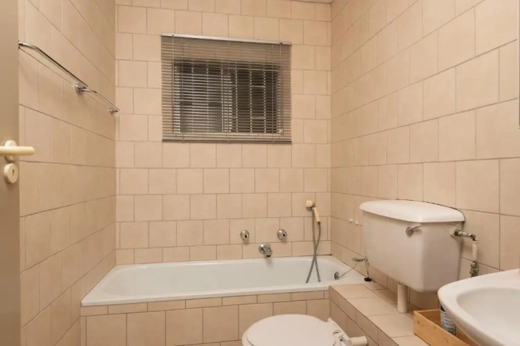 3 Bedrooms Apartment