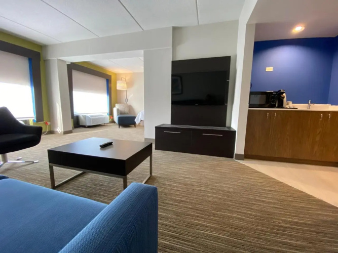 Holiday Inn Express & Suites Prospect Heights photo 8