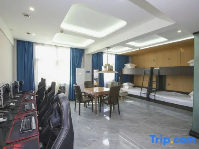 Standard Quintuple room