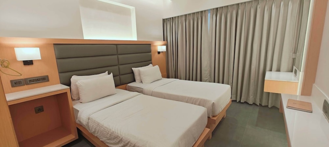 Executive Suite with mountain view