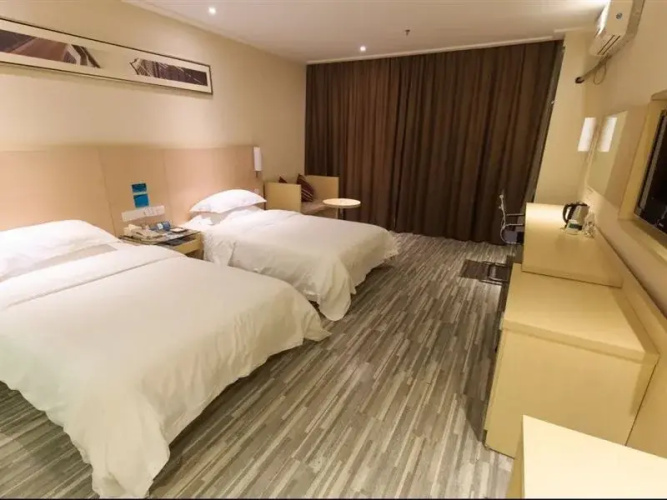 CC Inn Yueyang Baling Diddle Road Walking Street