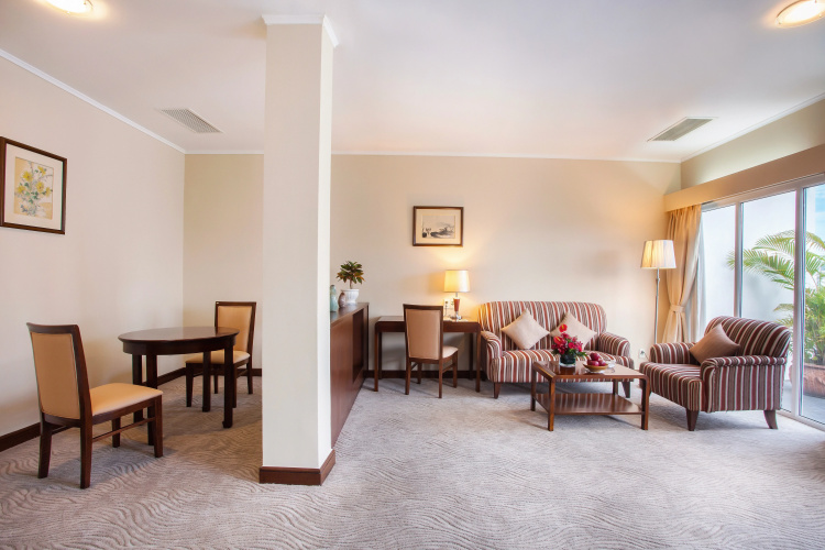 Norfolk Hotel