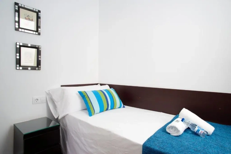 3 Bedrooms Apartment