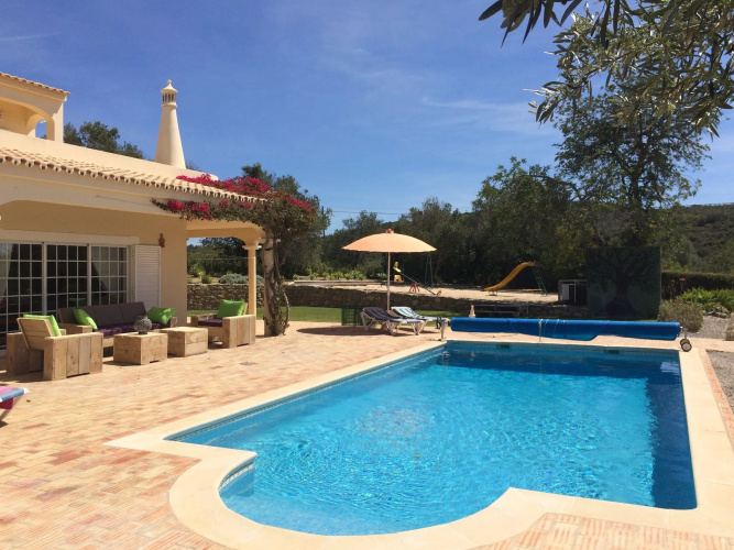 Comfortable detached child-friendly villa with private pool