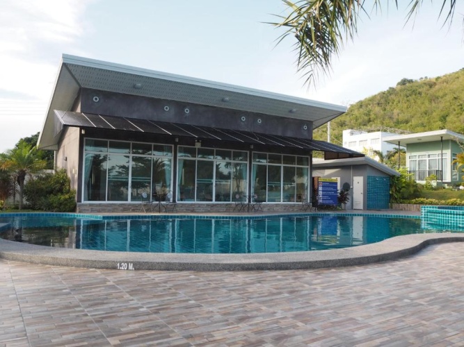 Standard Double room with pool view