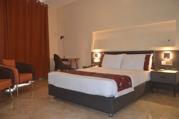 Deluxe Double room with balcony and with lake view