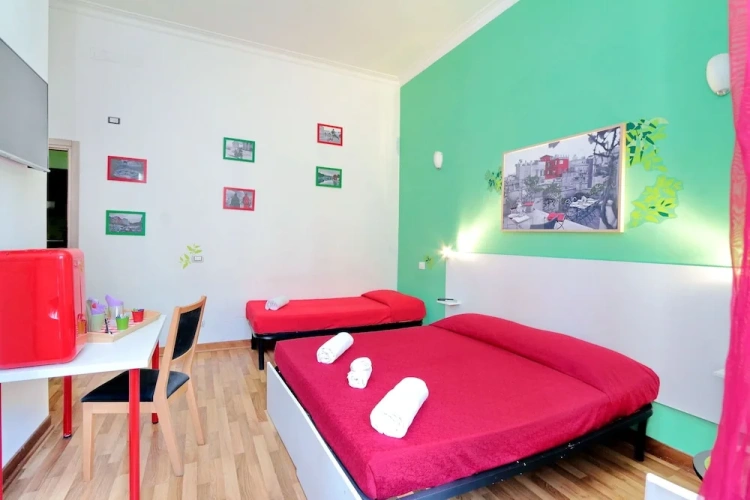Standard Triple room
