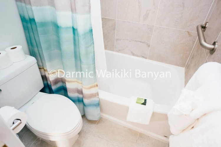 2-2614 Waikiki Banyan