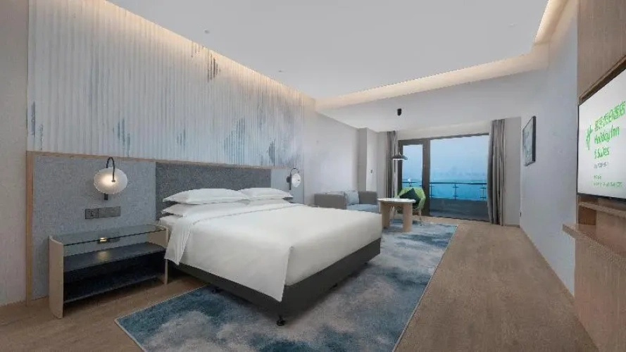 1 Bedroom Suite