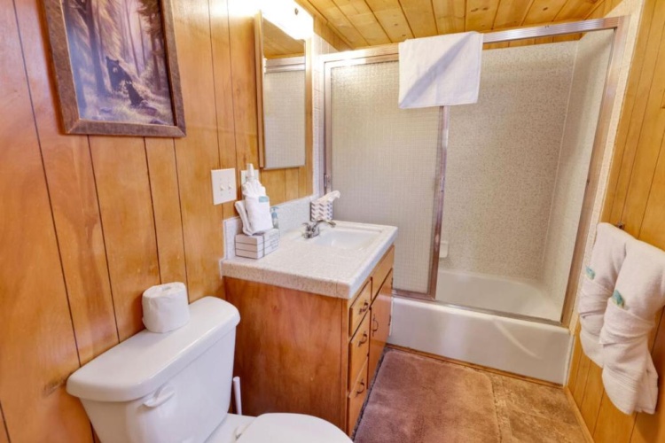 3 Bedrooms Cottage