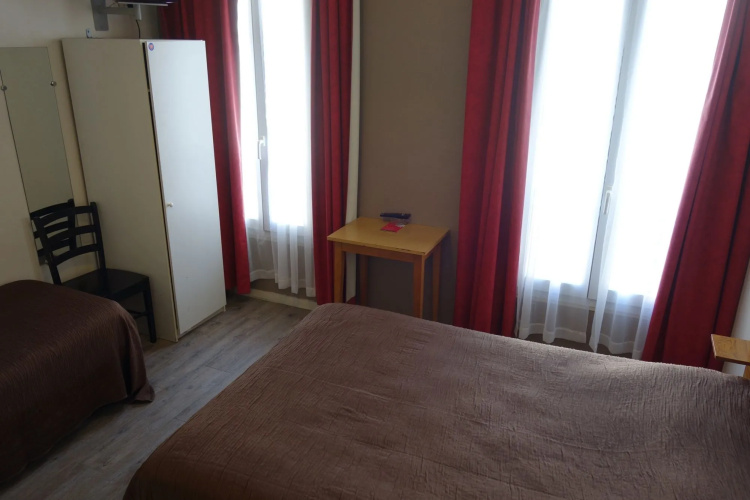 Acacia Hotel
