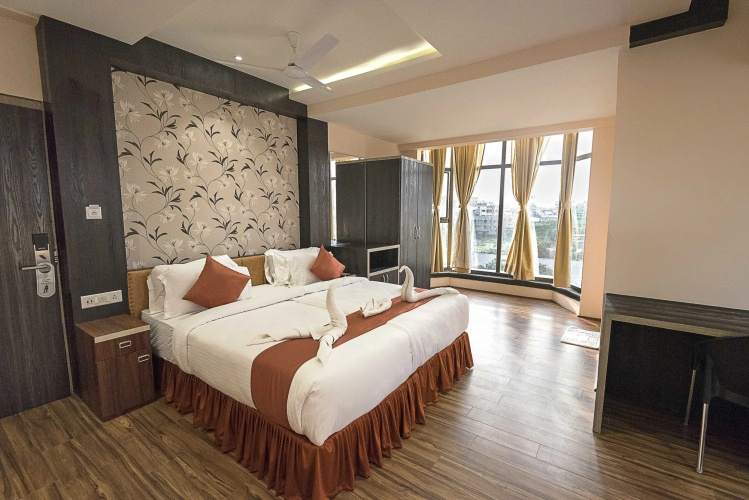 Regenta Inn Larica