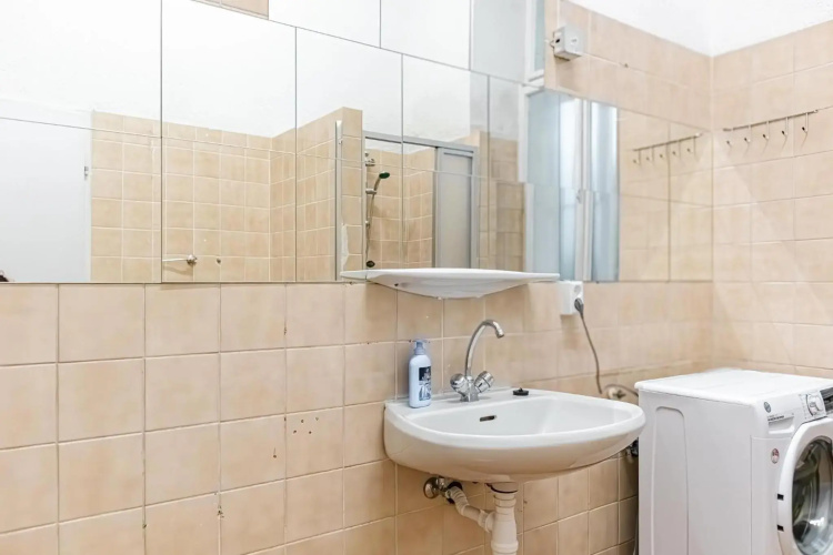 Chic Apartment - Very Central and Well Connected
