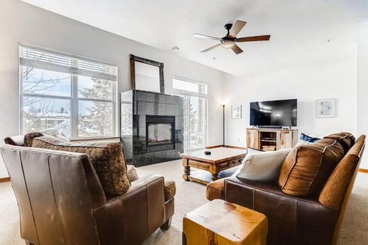 3 Bedrooms Apartment