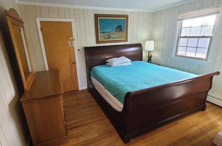 Laurel Street 323