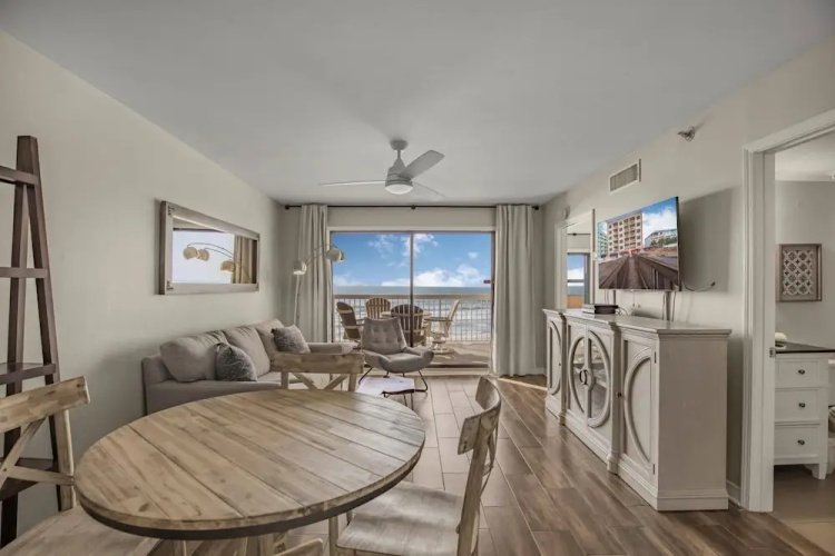 Beachfront Condo With Indoor and Outdoor Pool