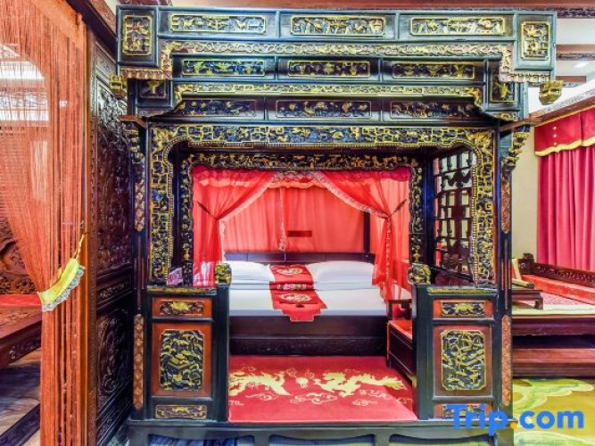 Double Suite with courtyard view