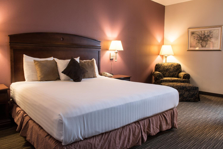Greenstay Hotel & Suites