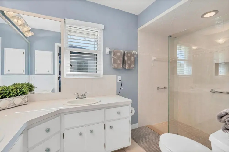 Punta Gorda 3-Bedroom Canalfront Pool Home with Dock 3 Home