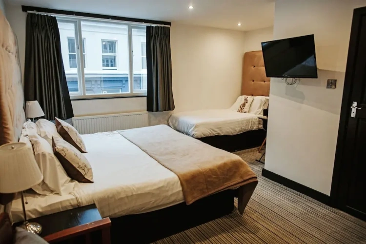 Deluxe Triple room