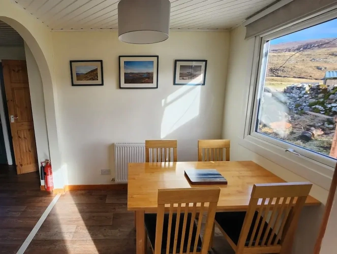 3 Bedrooms Bungalow with garden view