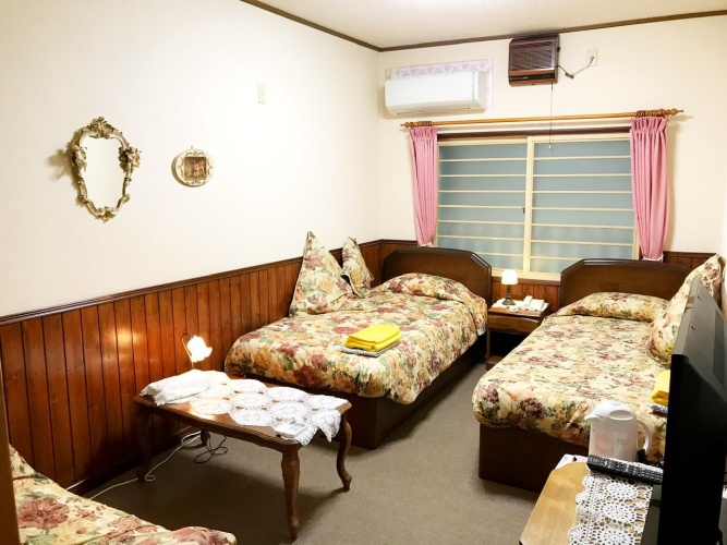Twin room