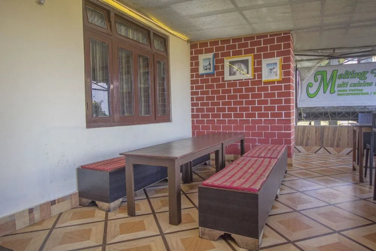 OYO 25087 Hotel Horizon