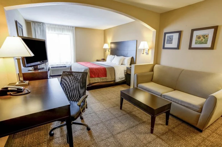 Quality Inn And Suites Lenexa Kansas City