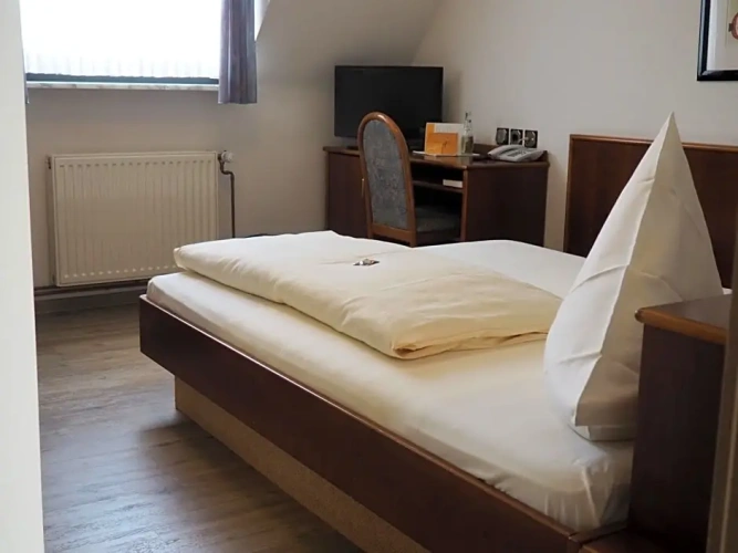 Economy room