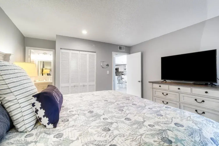 Heron Pointe E1 2 Bedroom Condo