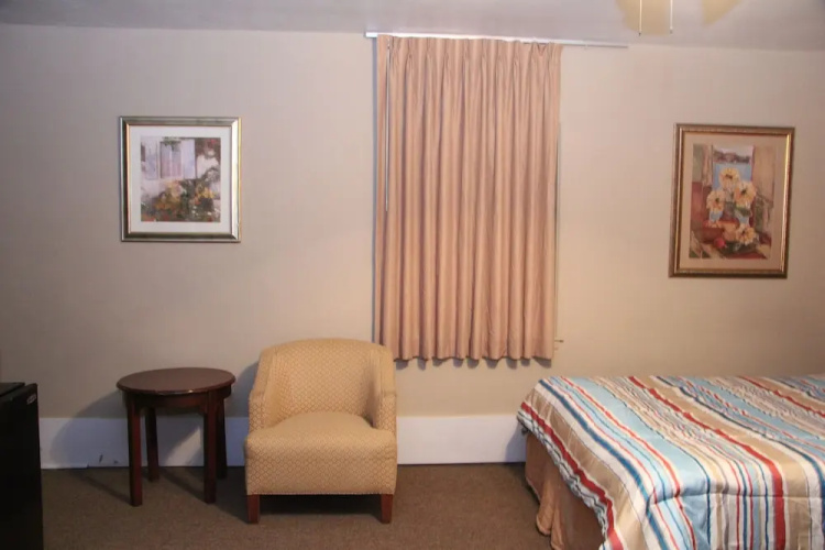 Green Acres Hotel