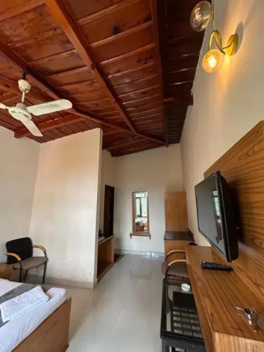 Hotel Maya Regency Bhimtal