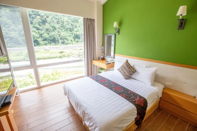 Songhe ShanShuei B&B Hotel