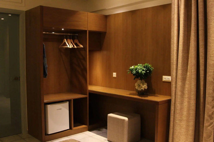 Achilles Hotel