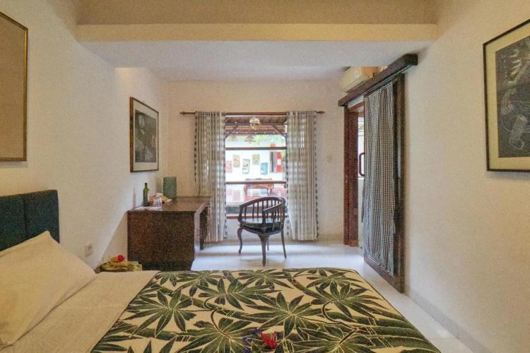 Rumah Paros & Gallery