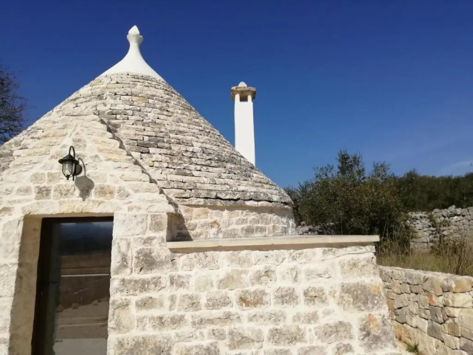 Trullo Home Sleeps 4 With Pool